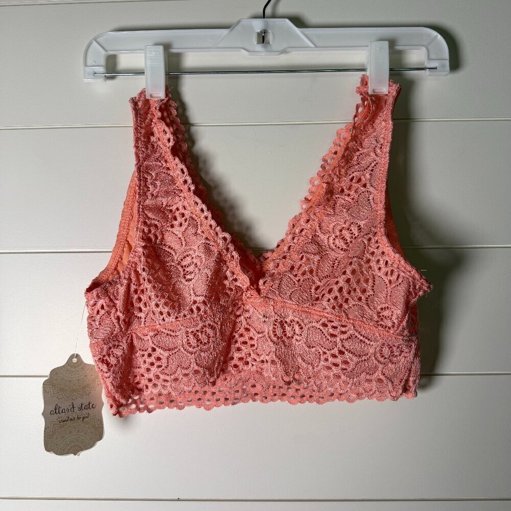 NWT. Alter'd State Bralette Desert Flower Size Medium Coral
